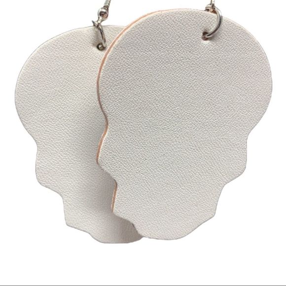 Big Sugar Skull Fishhook Earrings NWT - Picture 4 of 5